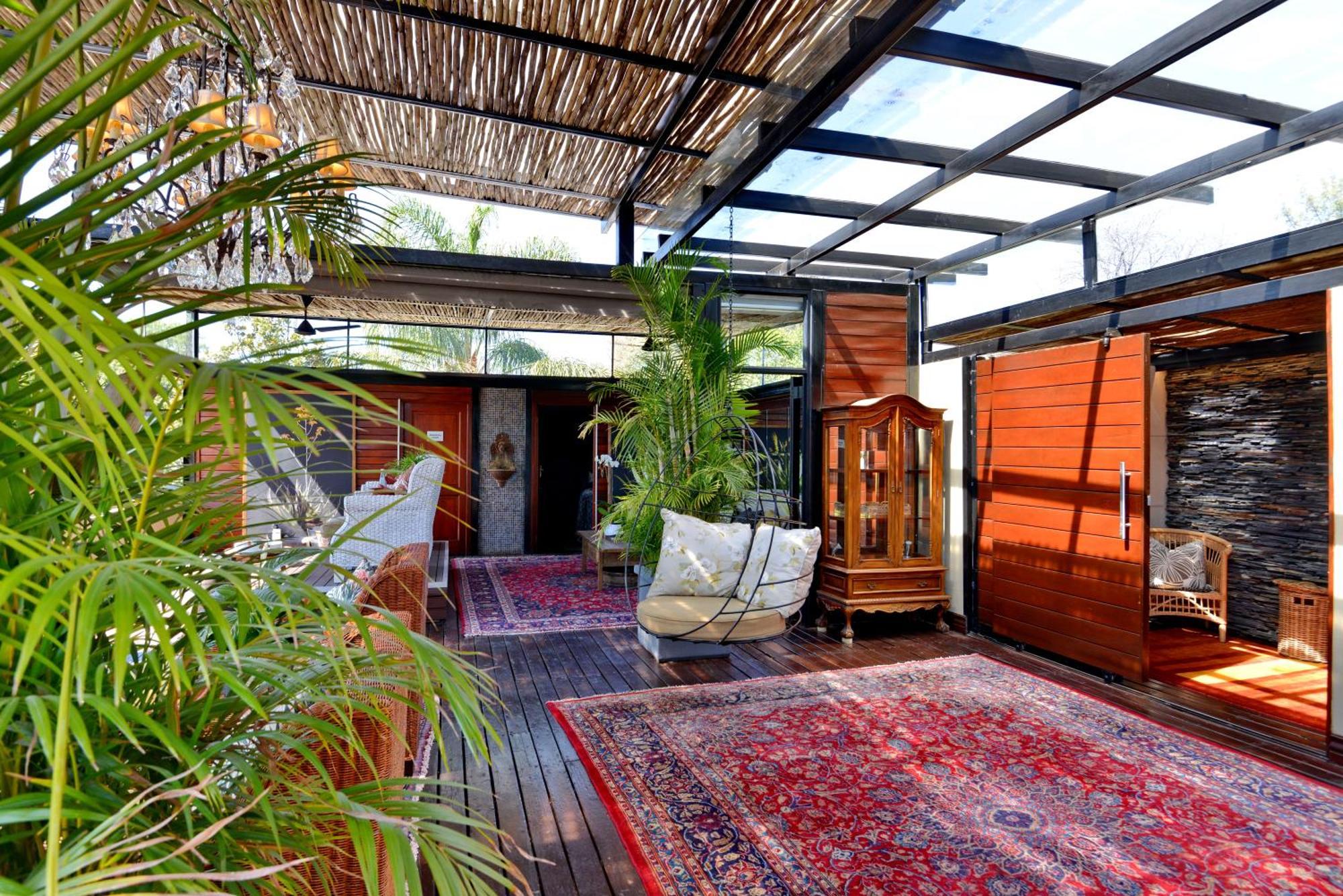 The Residence Johannesburg Buitenkant foto